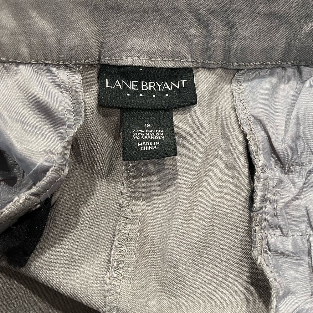 Lot of 4 women’s size 18 pants. Old navy, Lane Bryant, Eddie Bauer - Picture 9 of 14